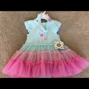 Toddler tutu with headband.